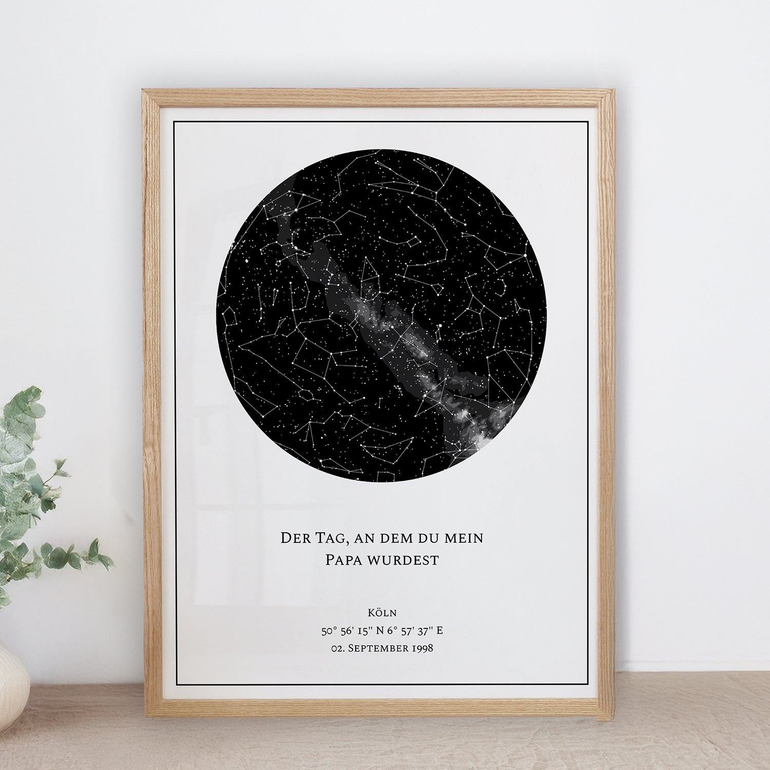 Personalisiertes Sternkarten-Poster zum Vatertag – Sternenhimmel eines besonderen Moments mit Widmung, individuelles Geschenk für Papa in Schwarz-Weiß Design